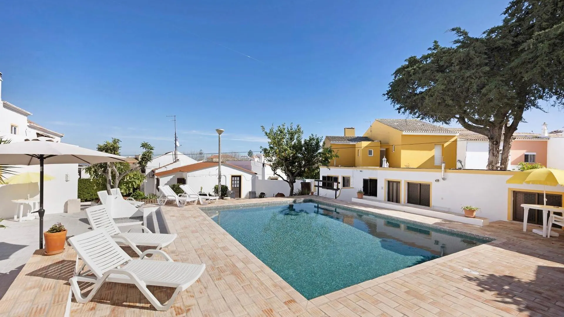 A Cerca - B Apartment Lagos 0*,  Portugal