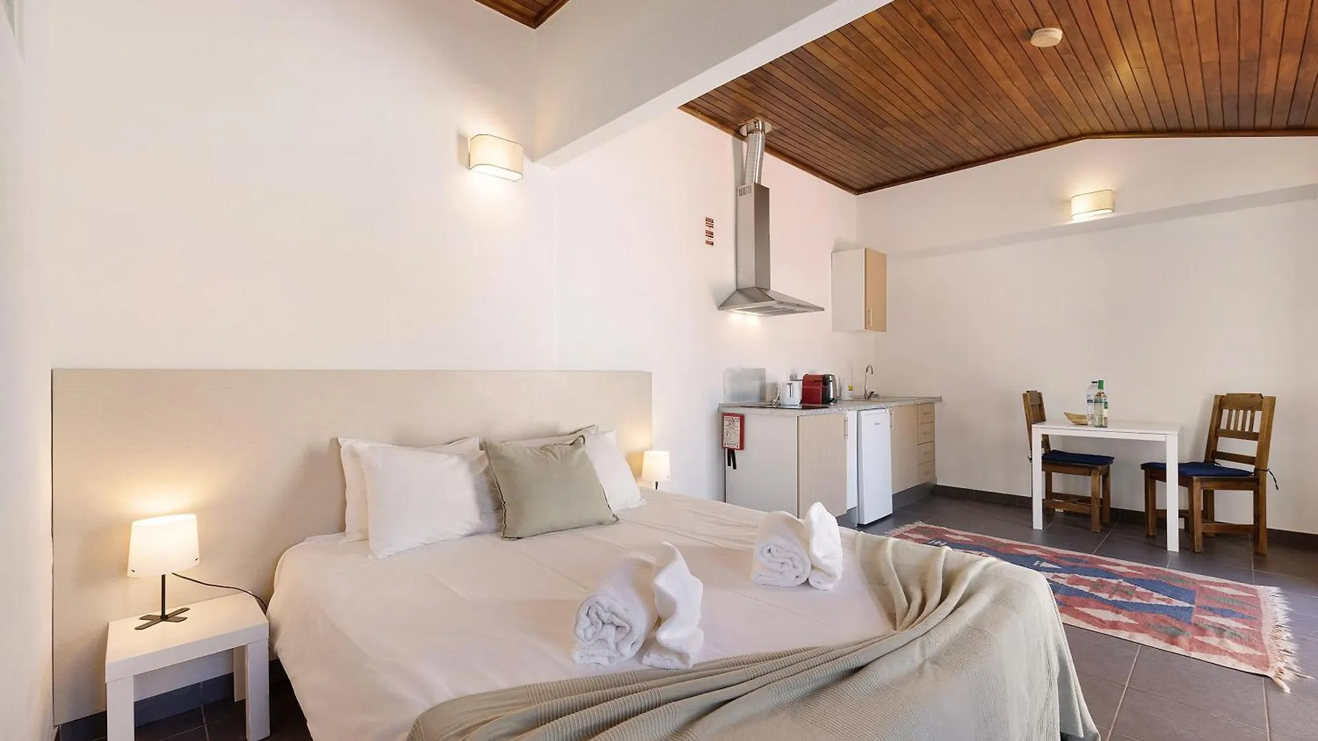 A Cerca - B Apartment Lagos 0*,